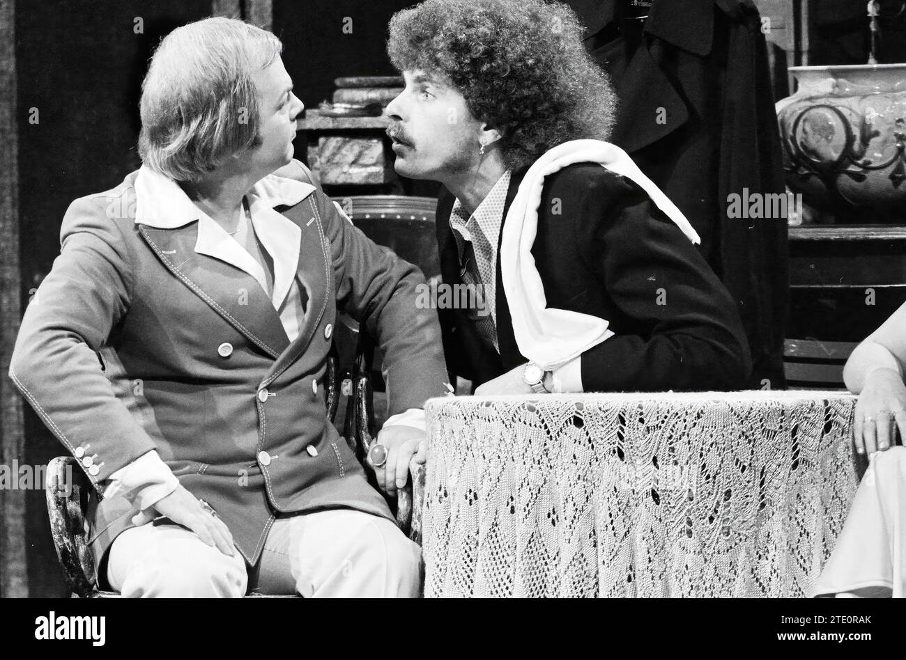 Cabaret Brakke Grond, Cabaret, Amsterdam, Nes, The Netherlands, 10-09-1975','11-09-1975, Whizgle News from the Past, Tailored for the Future. Explore historical narratives, Dutch The Netherlands agency image with a modern perspective, bridging the gap between yesterday's events and tomorrow's insights. A timeless journey shaping the stories that shape our future. Stock Photo