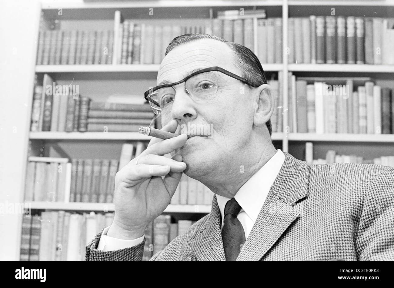 Portrait of Lord Monte, Portraits, 14-11-1969, Whizgle News from the Past, Tailored for the Future. Explore historical narratives, Dutch The Netherlands agency image with a modern perspective, bridging the gap between yesterday's events and tomorrow's insights. A timeless journey shaping the stories that shape our future. Stock Photo