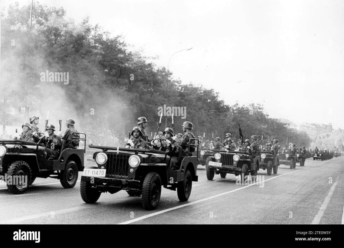 Victory parade of 1961, in which the 15th anniversary of the National uprising was commemorated. Credit: Album / Archivo ABC / Manuel Sanz Bermejo Stock Photo