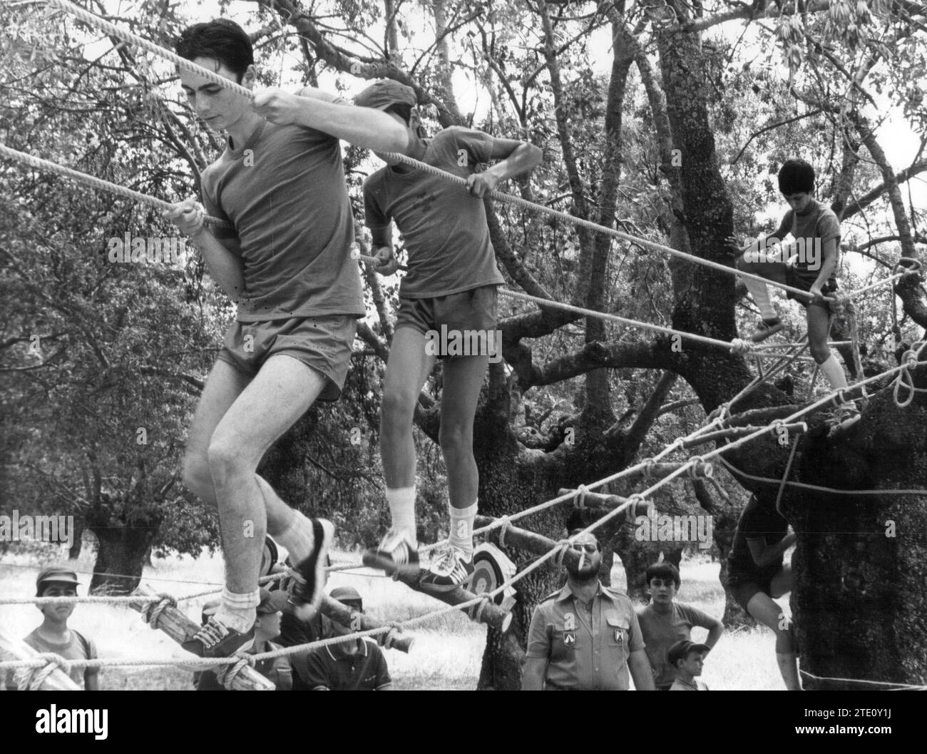 01/01/1970. Young people from the camp Oje Performing Physical Tests. Credit: Album / Archivo ABC / D. Cubillo Stock Photo