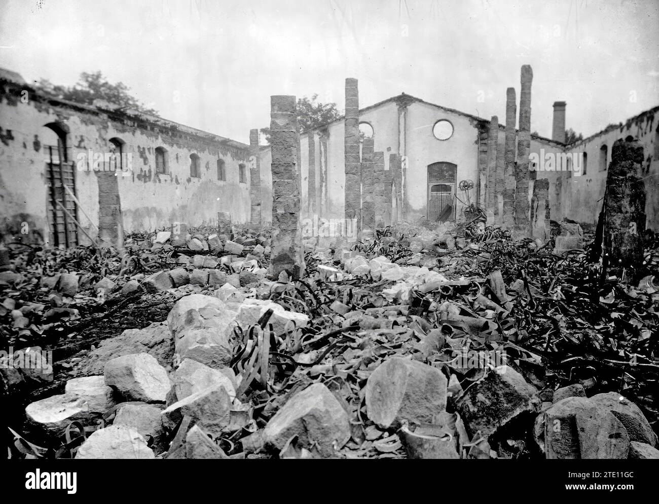 07/31/1912. Fire in Jerez de la Frontera, in a 2000 Botas de Vino winery - photo Francisco de Rojas - Approximate date. Credit: Album / Archivo ABC Stock Photo