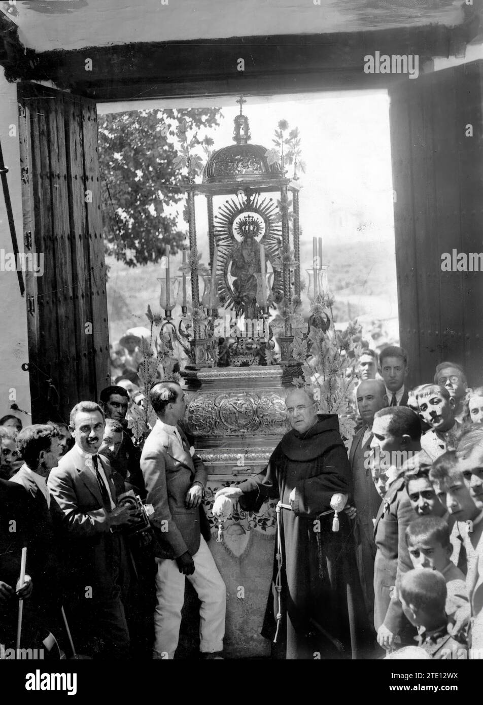 09/07/1926. Seville. The Patron Saint of Aviation. Our Lady of Loreto carried in a procession through the Campos de Aljarafe. Credit: Album / Archivo ABC / Olmedo Stock Photo