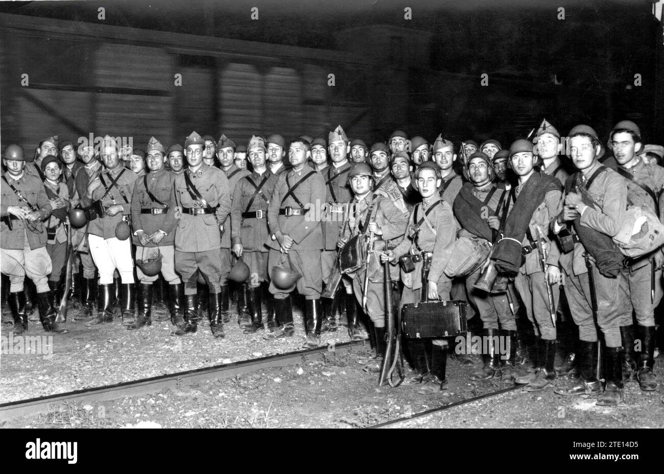 3rd battery hi-res stock photography and images - Alamy