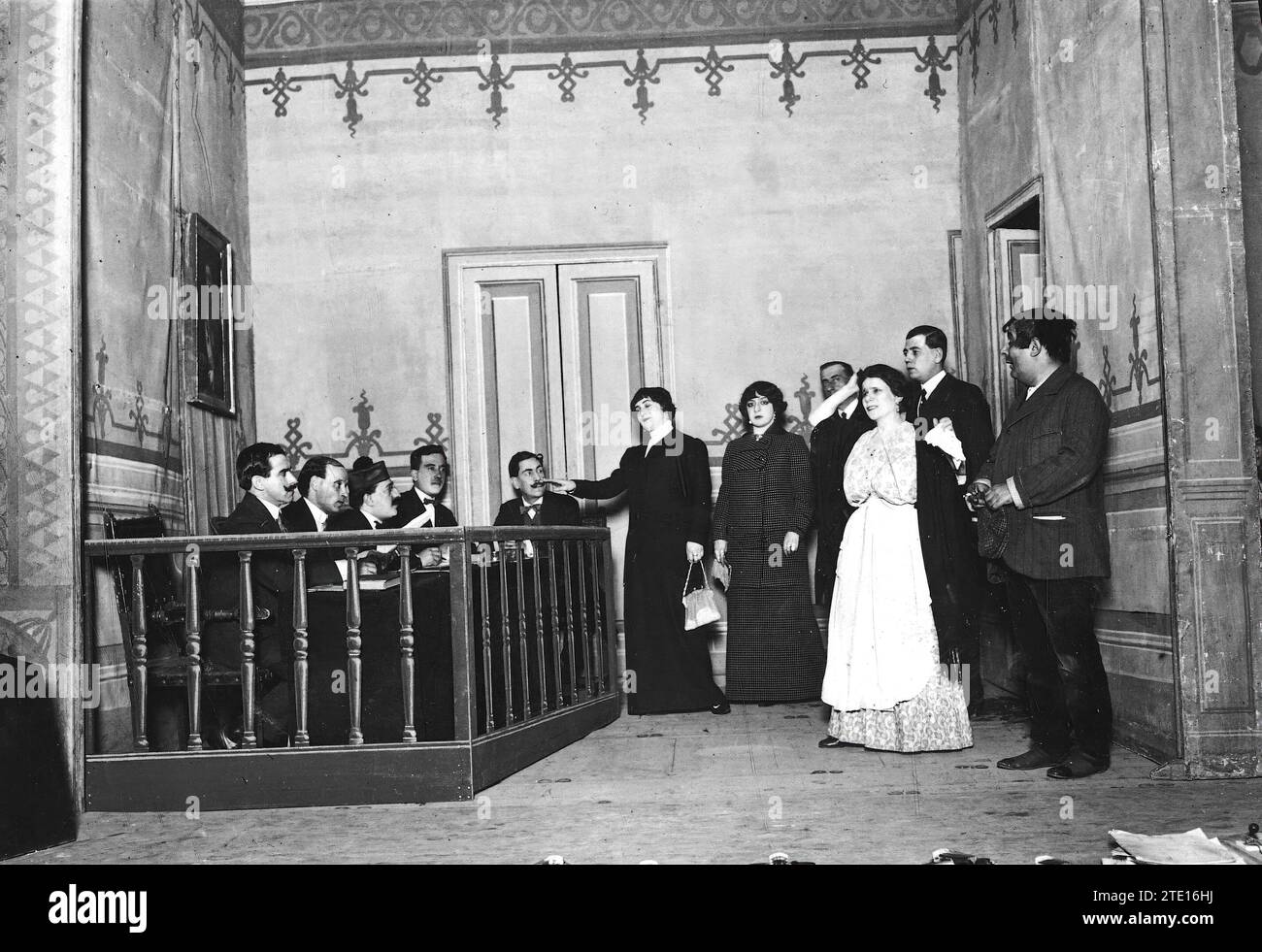 Poco Credits 02/21/1914. Comic theater of Madrid, final scene of the play