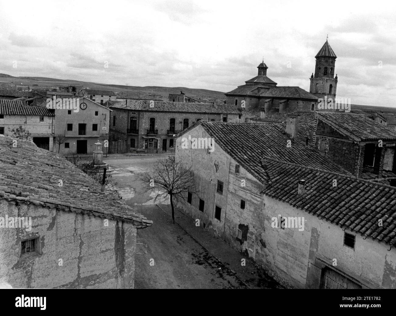 03/01/1975. Partial view of the town Villaquemada (Teruel). Credit: Album / Archivo ABC / Manuel Sanz Ropero Stock Photo