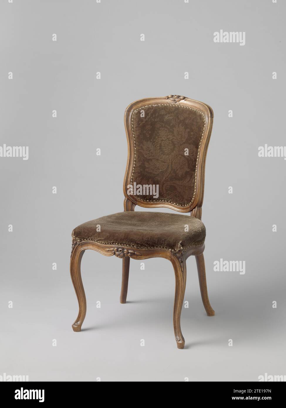 Traditional Rounded Chair Rounded backed chairs hi-res stock photography and images - Alamy