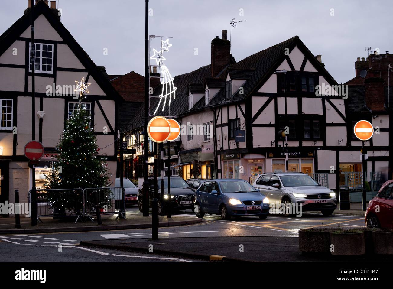 Traffic at Christmastime in Warwick, Warwickshire, England, UK Stock Photo