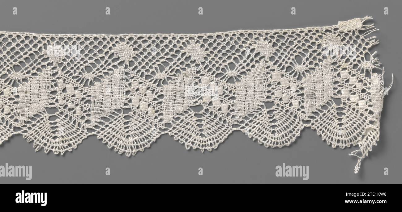 Strip bobbin with zigzag and fan shells, anonymous, c. 1910 - c. 1930 ...