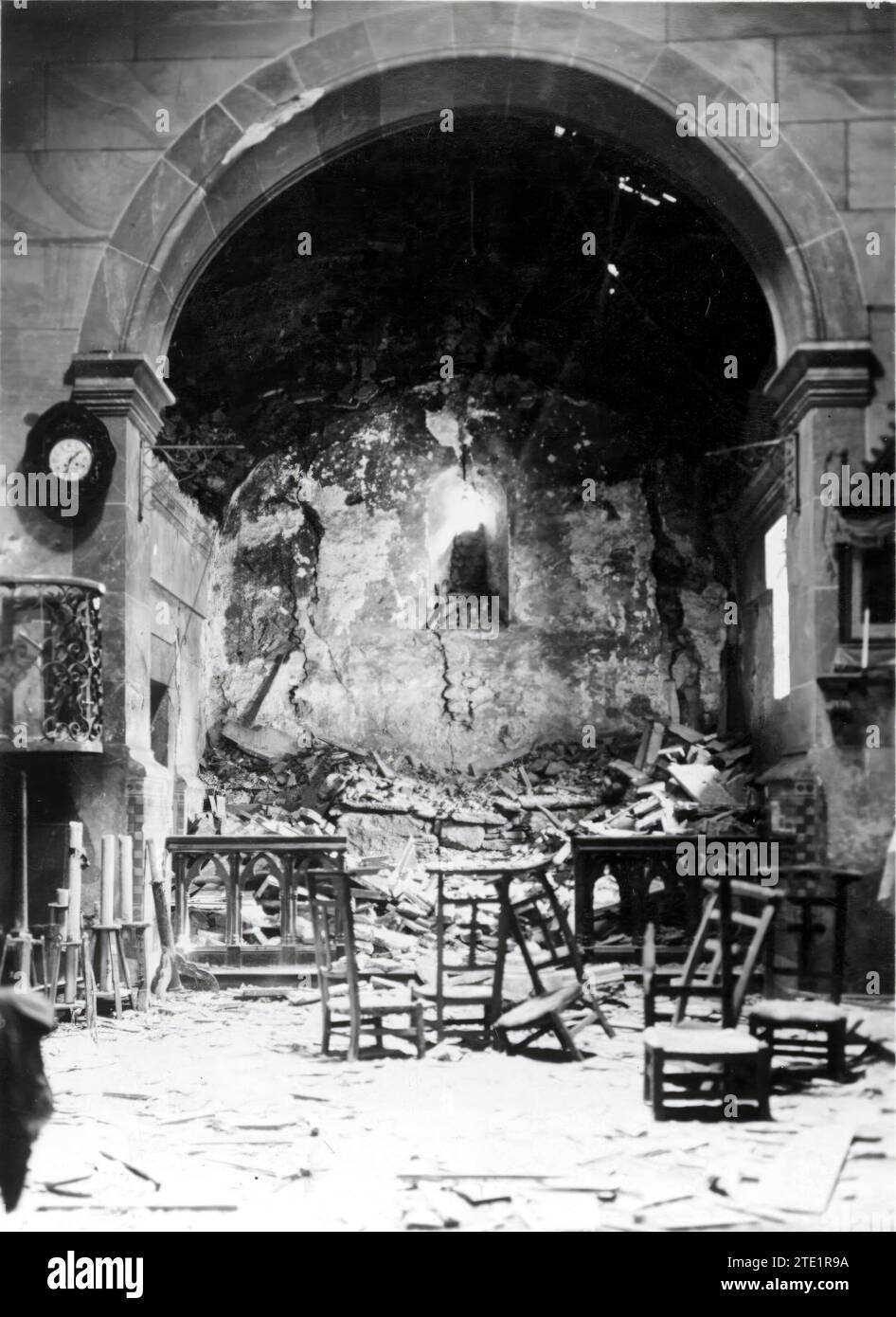 09/30/1934. Remains of a church in Langreo, Oviedo. Photo: Luis Cabeza. Credit: Album / Archivo ABC / Luis Cabeza Stock Photo