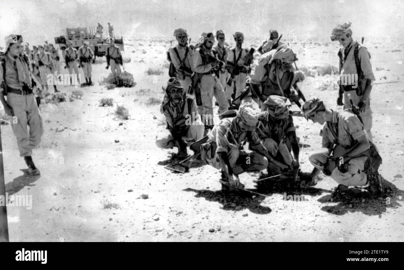 10/21/1975. Spanish Troops Check the Existing Minefields between the Spanish Sahara and Morocco. Credit: Album / Archivo ABC Stock Photo