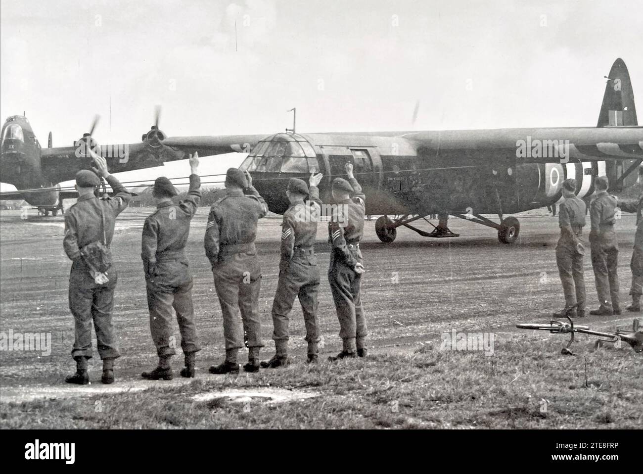 OPERATION MARKET  GARDEN 1944. Ground staff wave goodbye to a Short Stirling/Airspeed Horsa glider combination as they prepare for take off, probably from RAF Harwell, 17 September. Stock Photo