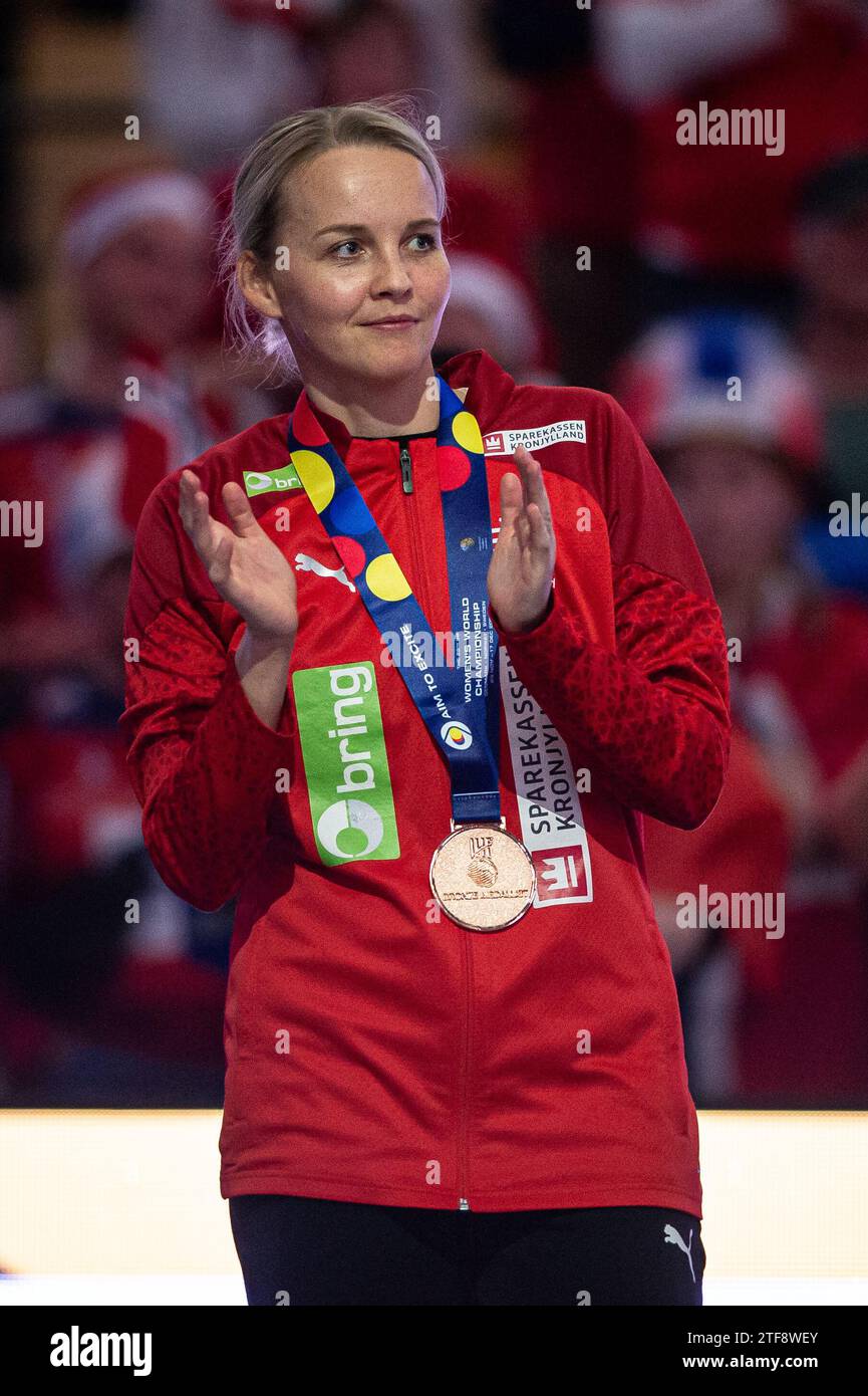 Herning, Denmark. 17th, December 2023. Bronze medal winner Sandra Toft