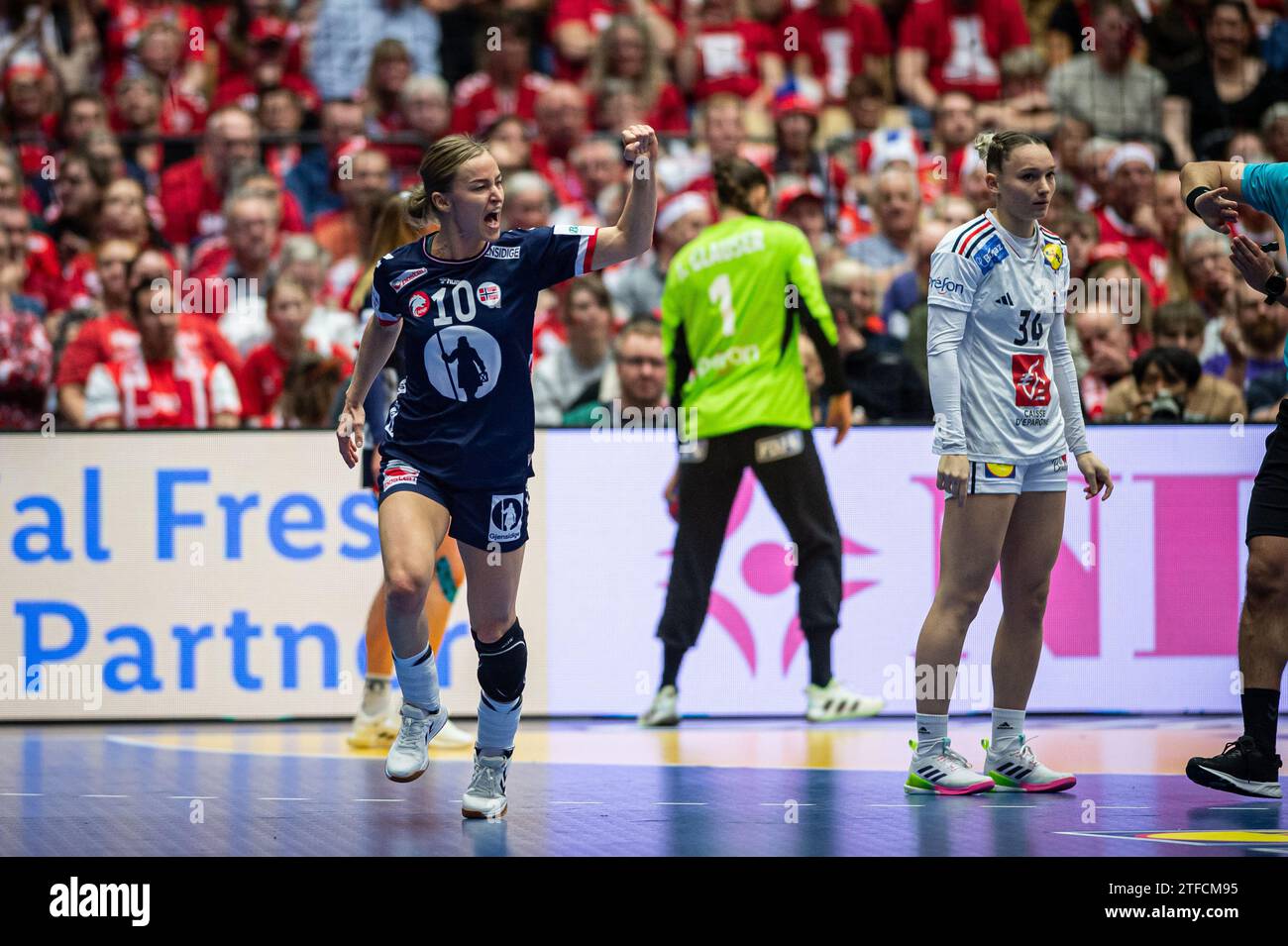 Herning, Denmark. 17th, December 2023. Stine Bredal Oftedal (10) of Norway seen during the IHF World Handball Championship 2023 final between France and Norway at Jyske Bank Boxen in Herning. (Photo credit: Gonzales Photo - Morten Kjær). Stock Photo