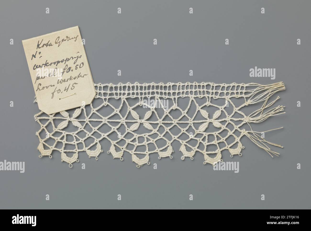 Strip bobbin with four -leaf in network of braids that forms a ...