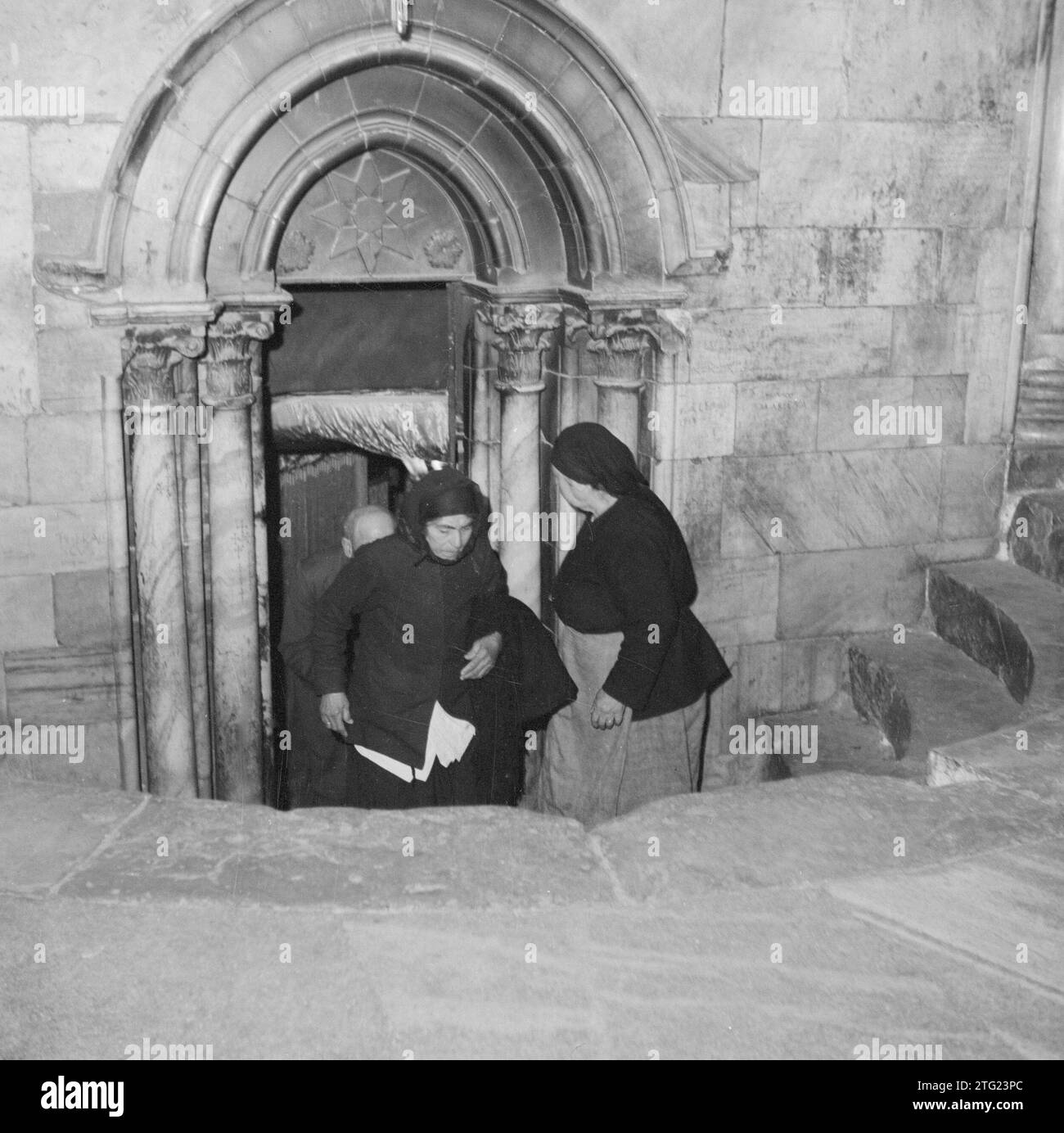 Bethlehem israel cave nativity Black and White Stock Photos & Images ...