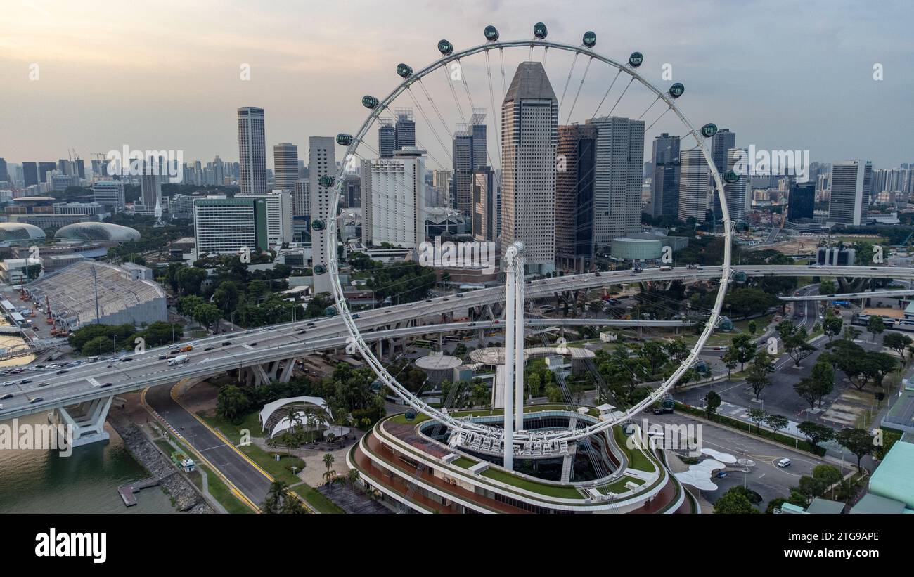 Aerial view Singapore city landscape skyline and skyscraper at sunset ...