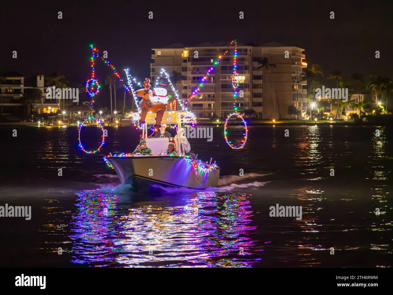 Marco, USA. 20th Dec, 2023. Marco Island Christmas Island Style boat