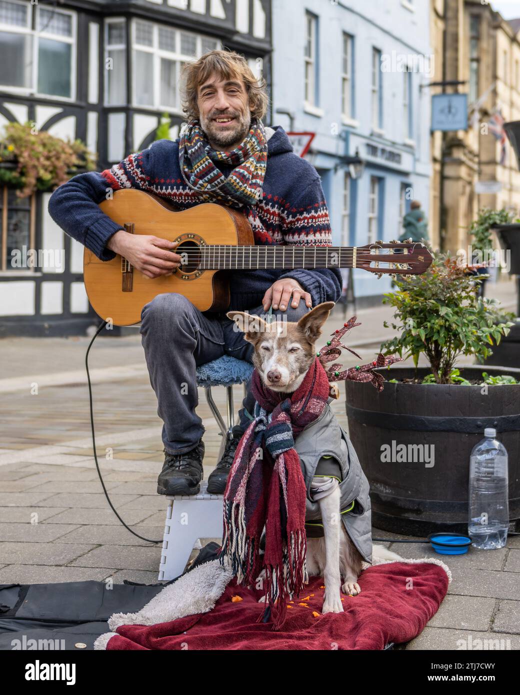 Busker in Cirencester Stock Photo