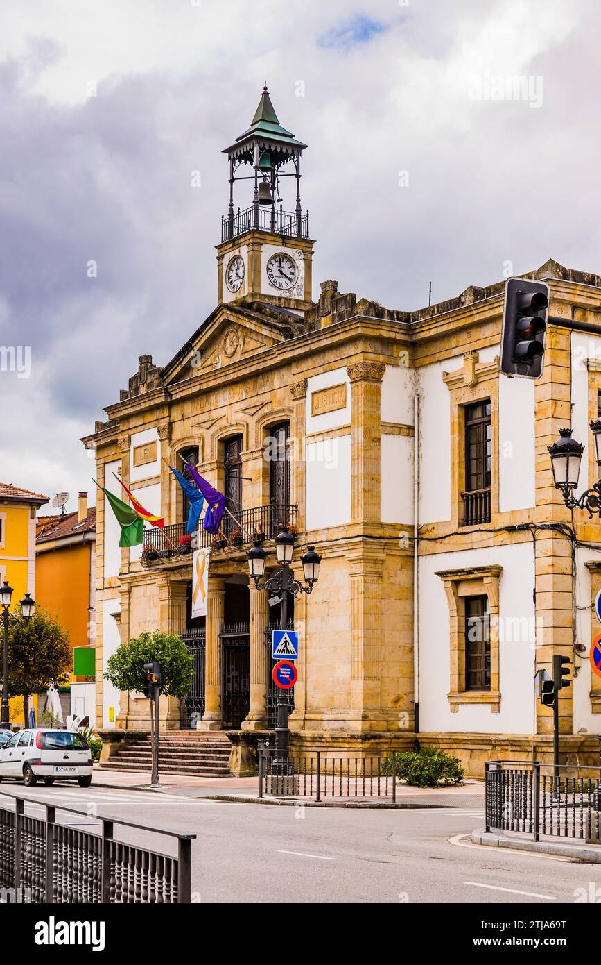 Town hall cangas de onís asturias hires stock photography and images