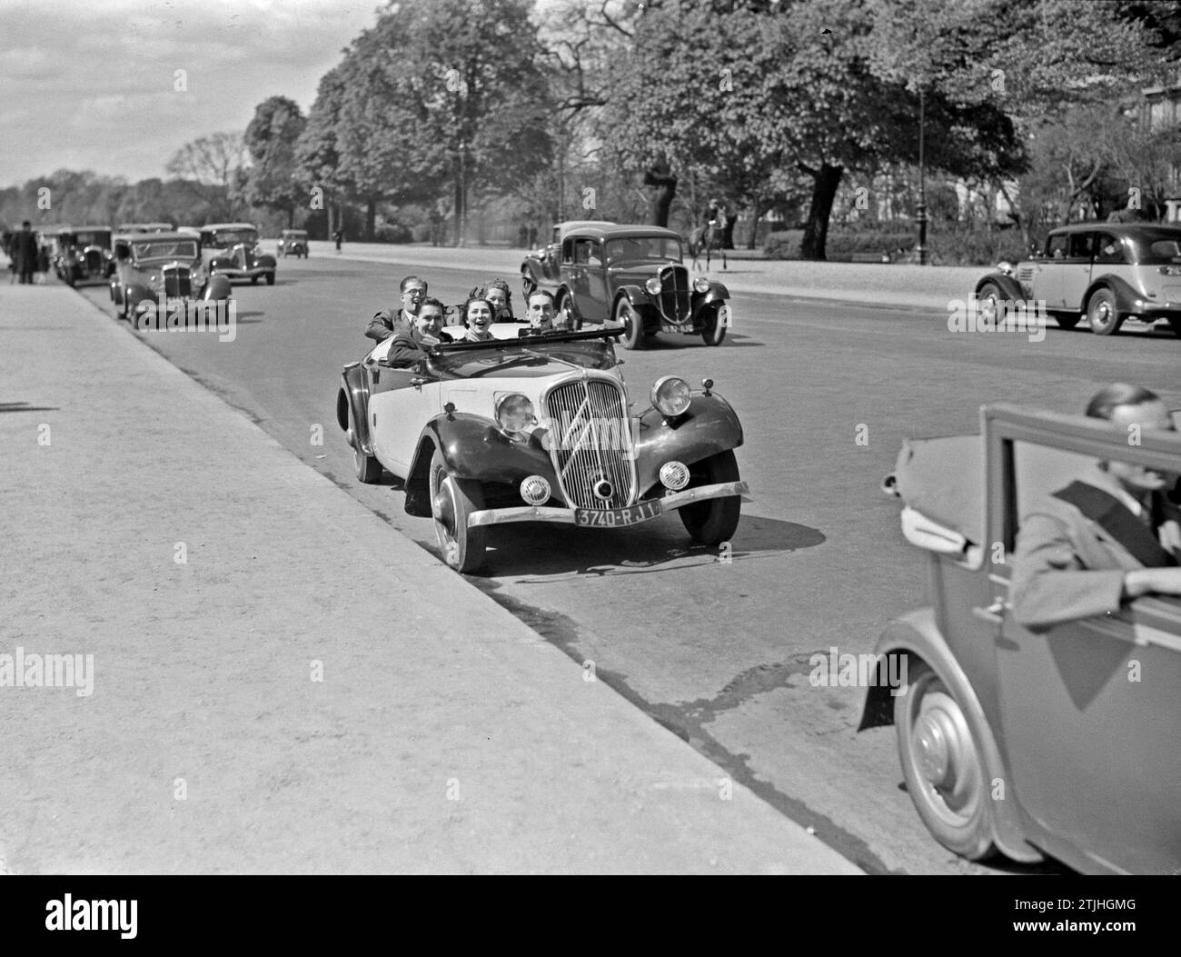 Various Traction Avants from Citroën, produced from 1934, first front