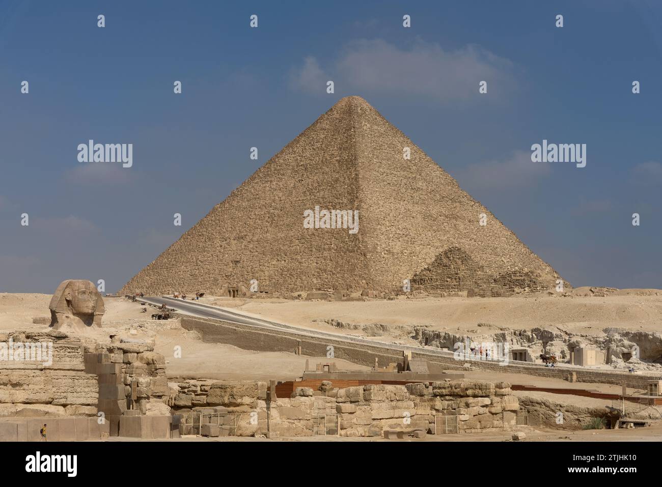 The Great Pyramid of Giza. Nazlat as Sammān, Giza, Egypt. The Great ...