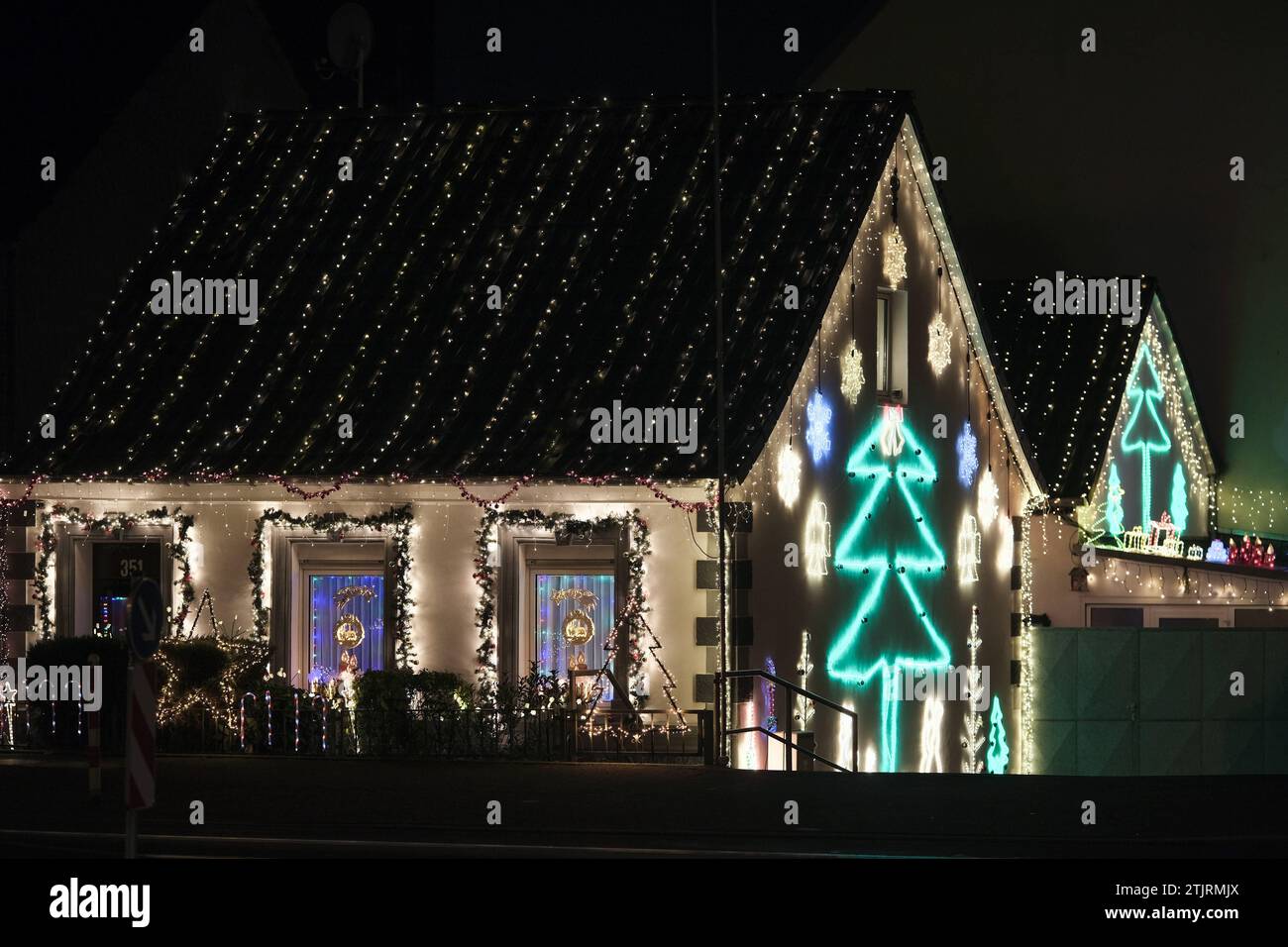 Led weihnachtsbeleuchtung hires stock photography and images Alamy