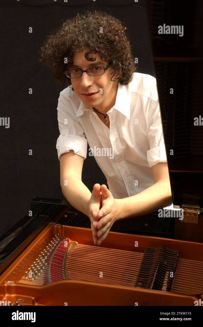Giovanni allevi 2005 hi-res stock photography and images - Alamy