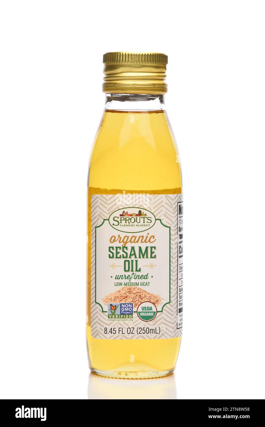 IRVINE, CALIFORNIA - 20 DEC 2023: A bottle of Sprouts Organic Sesame Oil. Stock Photo
