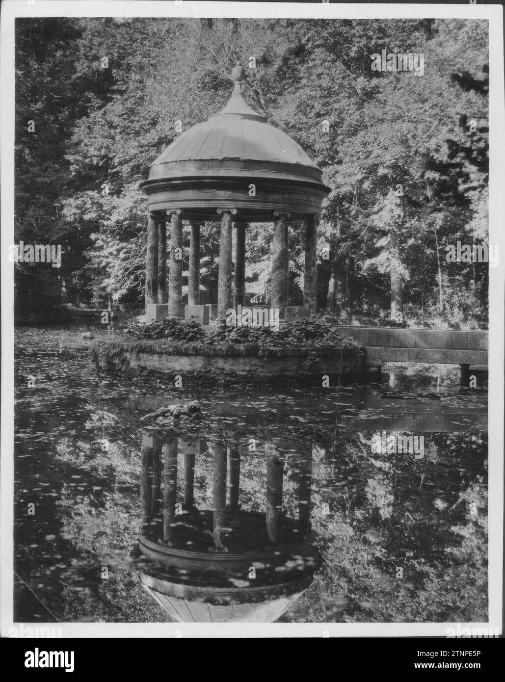 09/21/1920. Prince's Garden in Autumn, in Aranjuez. Credit: Album / Archivo ABC / Marques De Santa María Del Villar Stock Photo