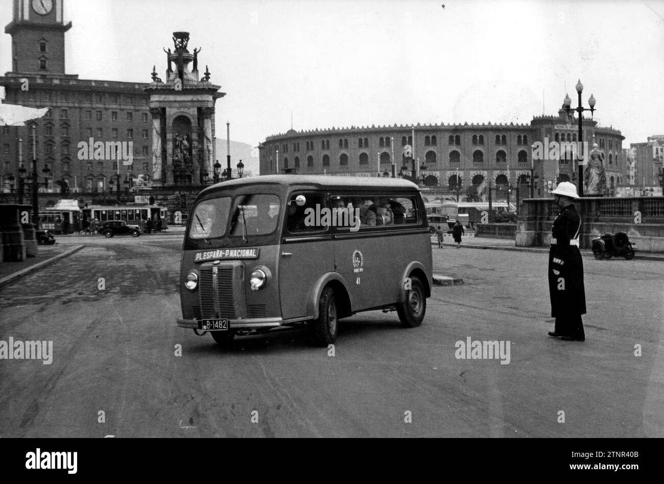 01/01/1954. Barcelona city minibus. Credit: Album / Archivo ABC / Torremocha Stock Photo