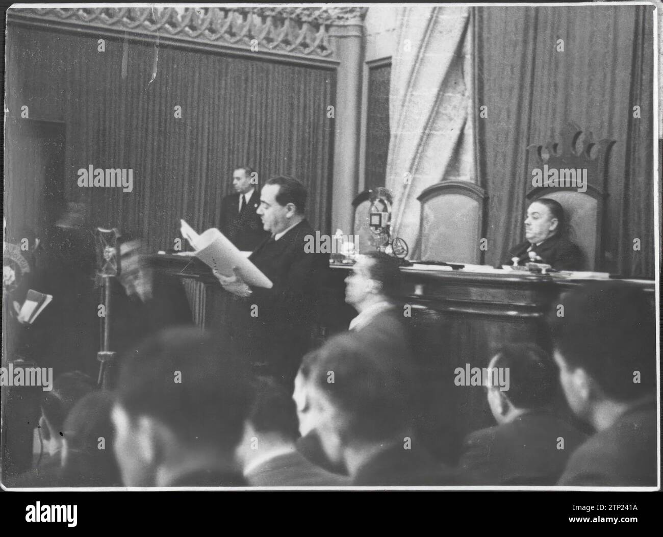 11/22/1937. Valencia: opening of the parliament of the Republic. In the Image, the head of the Government, Dr. Negrin, reads the ministerial declaration. Credit: Album / Archivo ABC / Mayo Stock Photo