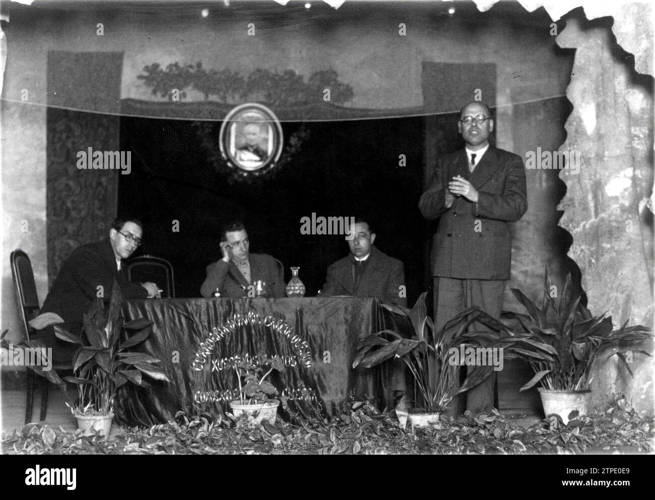 12/14/1937. Municipal councilor Vicente Valls giving a speech at the tribute to Pablo Iglesias, sponsored by the socialist circle of the Congress-center and the Madrid socialist group. Credit: Album / Archivo ABC / Virgilio Muro Stock Photo