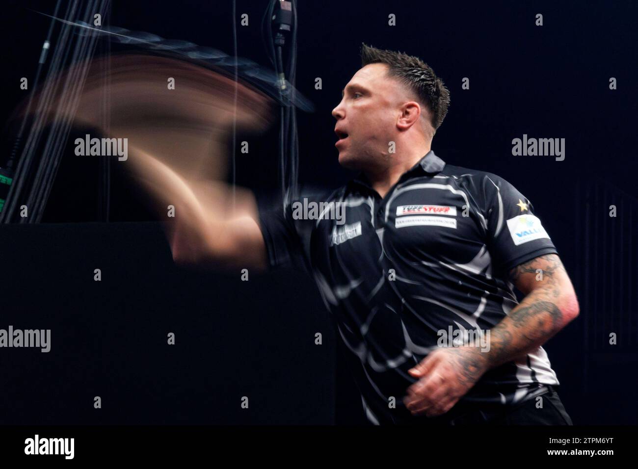 Dartspieler Gerwyn Price / The Iceman bei der World Darts Gala 2023 in