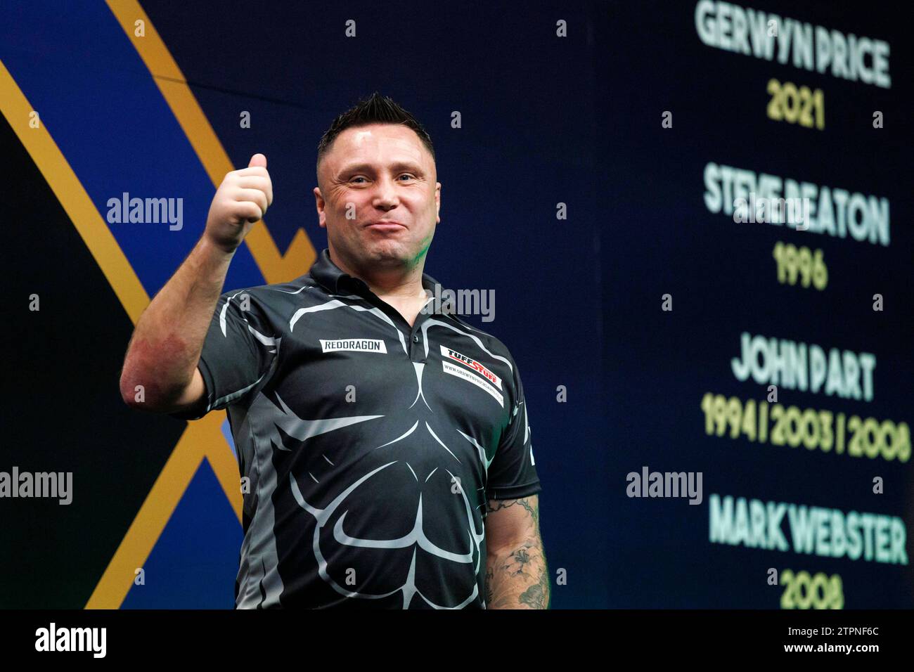 Dartspieler Gerwyn Price / The Iceman bei der World Darts Gala 2023 in