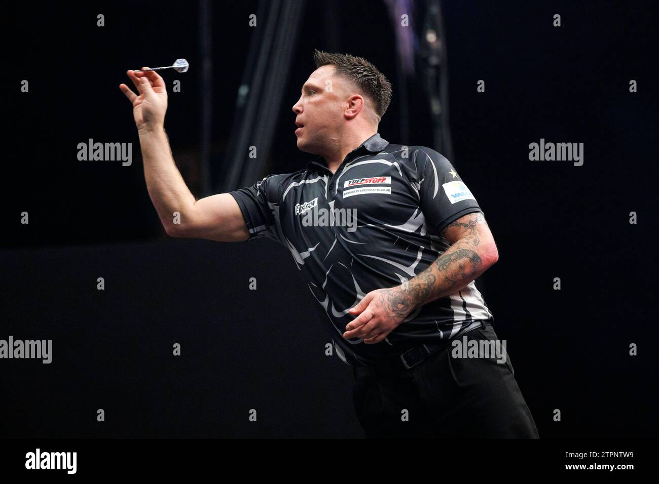 Dartspieler Gerwyn Price / The Iceman bei der World Darts Gala 2023 in