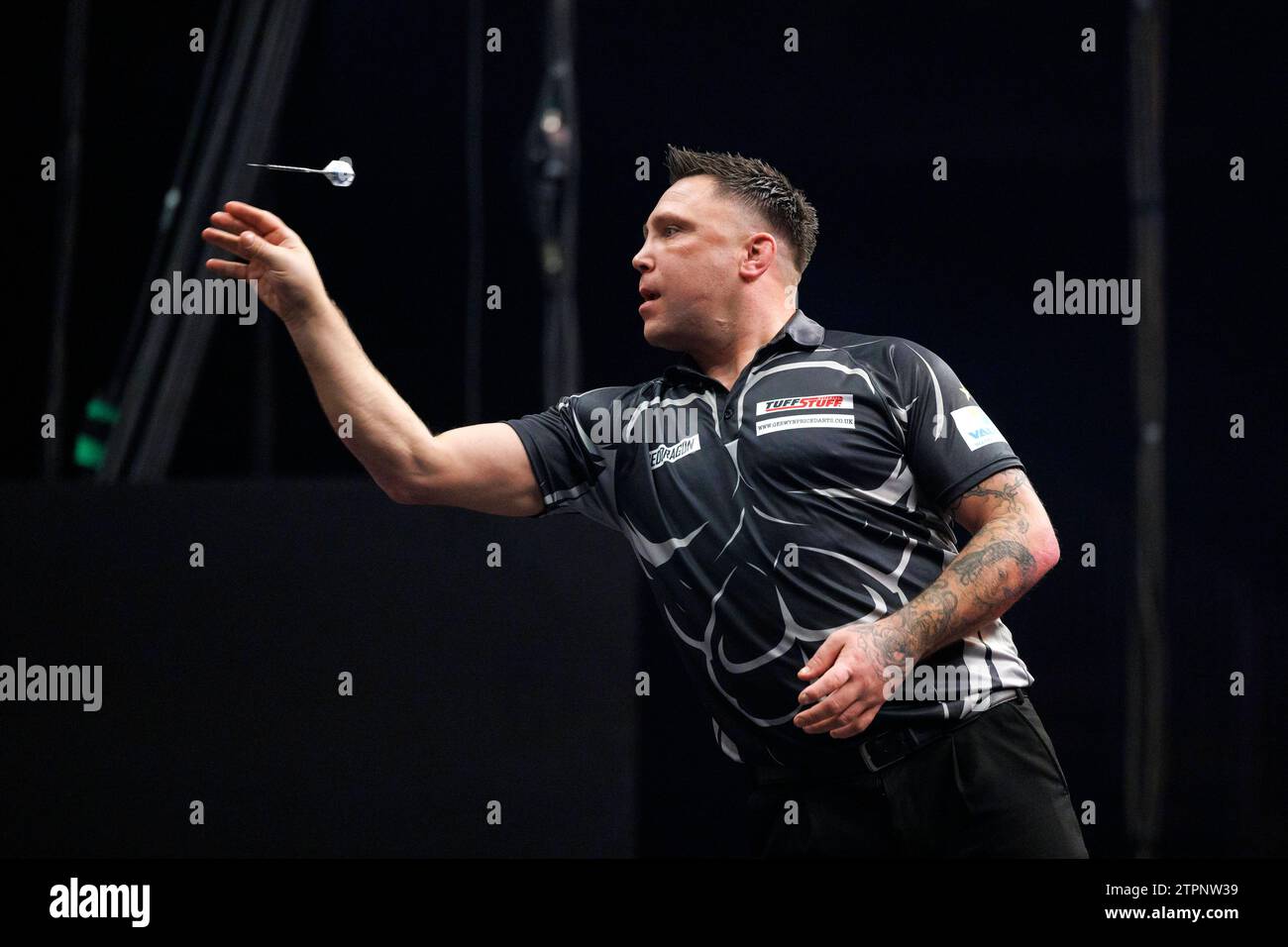 Dartspieler Gerwyn Price / The Iceman bei der World Darts Gala 2023 in