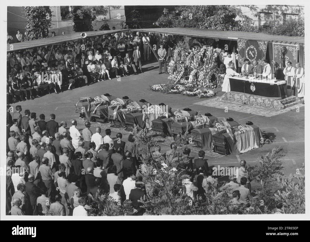Funeral for the Civil Guards Murdered by Eta on July 14, 1986 in the Plaza de la República Dominicana. Credit: Album / Archivo ABC / Álvaro García Pelayo Stock Photo