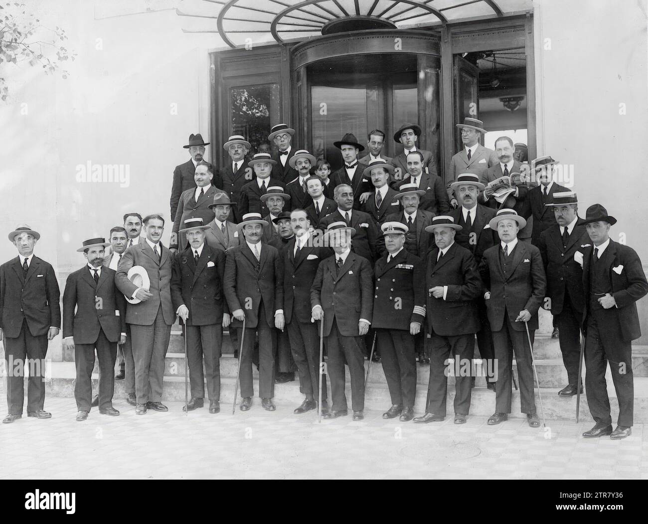 12/31/1929. After the banquet with which the mayors were presented after the assembly. Other authorities also attended. To the right of the Count of Vallellano (1), General Berenguer, the civil governor Mr. Closas, the mayor of Vigo, Ferrol and Cambre, and to his right the mayor of Coruña, the Navy commander, President of the Provincial Council, the mayor of Orense, that of Lugo and that of Pontevedra. Credit: Album / Archivo ABC Stock Photo