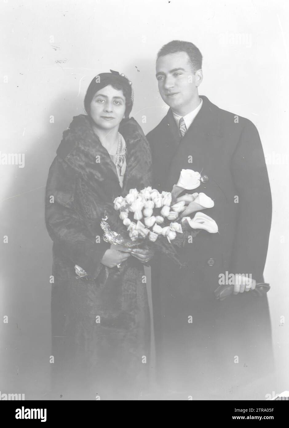 01/18/1933. On his wedding day with Victoria Kamhi. Credit: Album / Archivo ABC Stock Photo