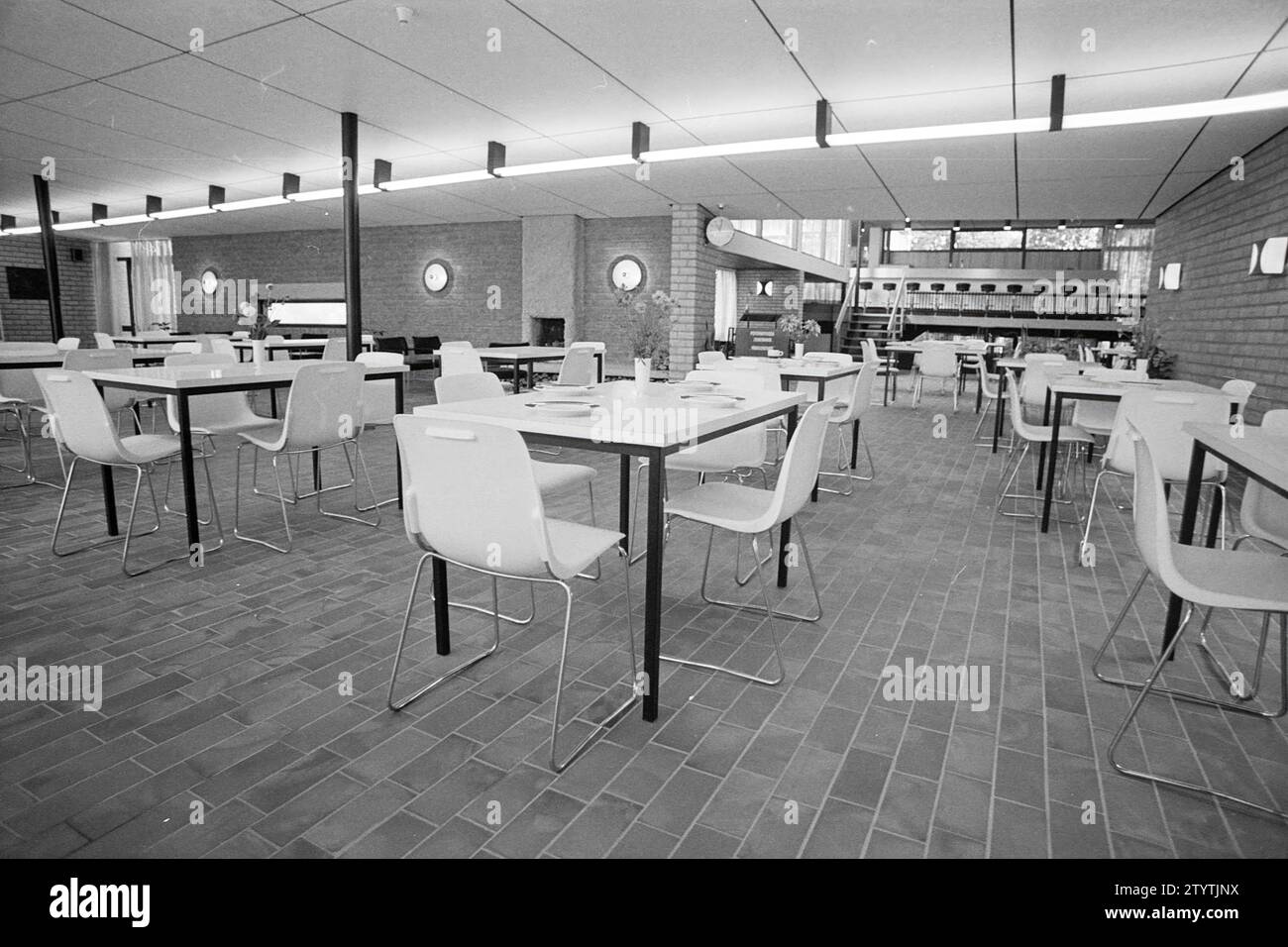 Vogelzang Foundation, Interior, Bennebroek, Rijksstraatweg, 24-08-1972, Whizgle News from the Past, Tailored for the Future. Explore historical narratives, Dutch The Netherlands agency image with a modern perspective, bridging the gap between yesterday's events and tomorrow's insights. A timeless journey shaping the stories that shape our future. Stock Photo