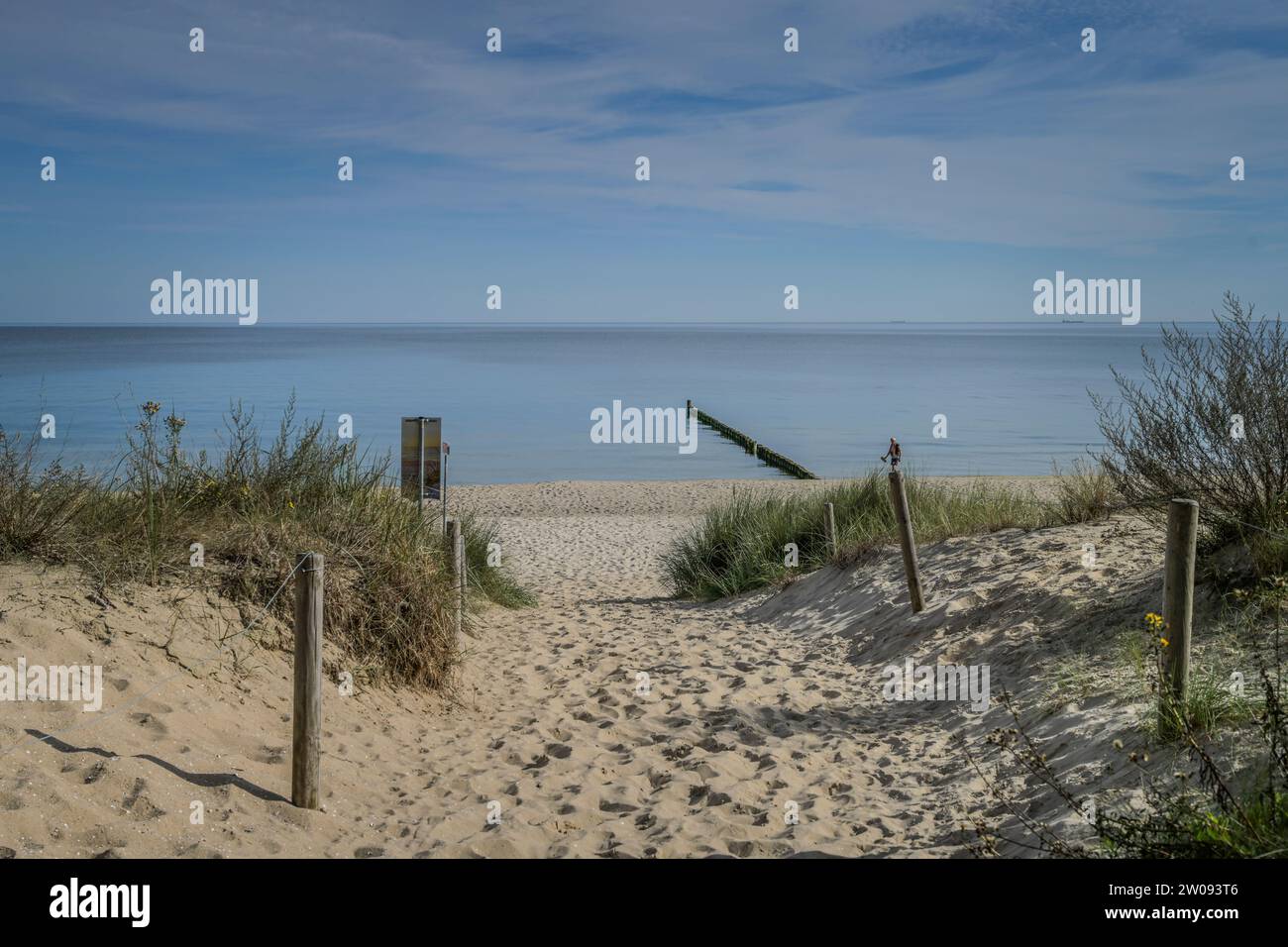 Übergang, Dünen, Strand, FKK-Strand westlich von Bansin, Usedom, Mecklenburg-Vorpommern, Deutschland Stock Photo