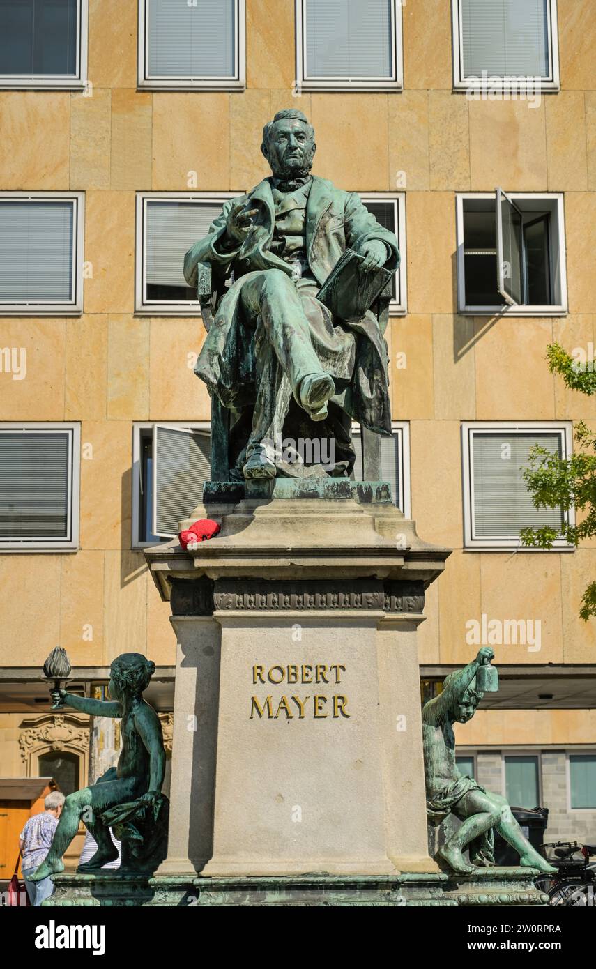 Robert-Mayer-Denkmal, Marktplatz, Altstadt, Heilbronn, Baden-Württemberg, Deutschland Stock Photo