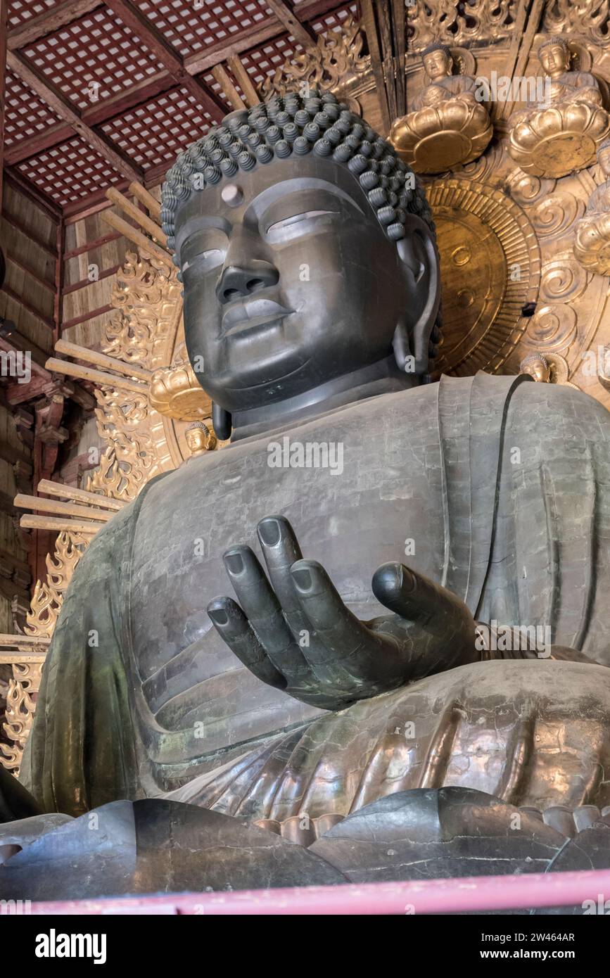 The world's largest bronze statue of the bronze statue of the Buddha