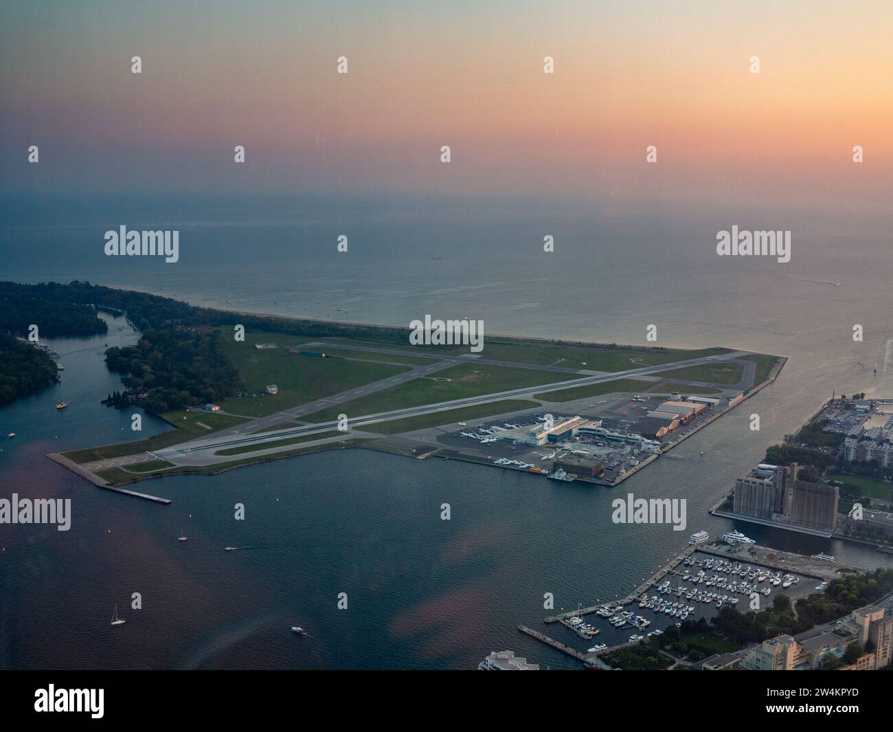 Billy Bishop Toronto City Airport, 2 Eireann Quay, Toronto, ON M5V 1A1 Stock Photo