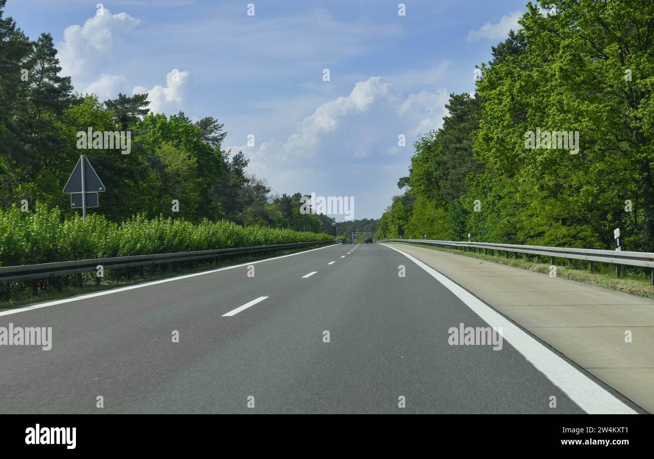 Leere Autobahn A15, Lübbenau, Brandenburg, Deutschland Stock Photo - Alamy