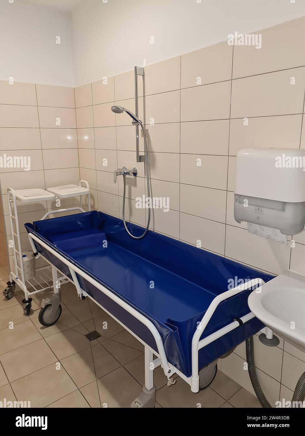 Trolley bed hires stock photography and images Alamy