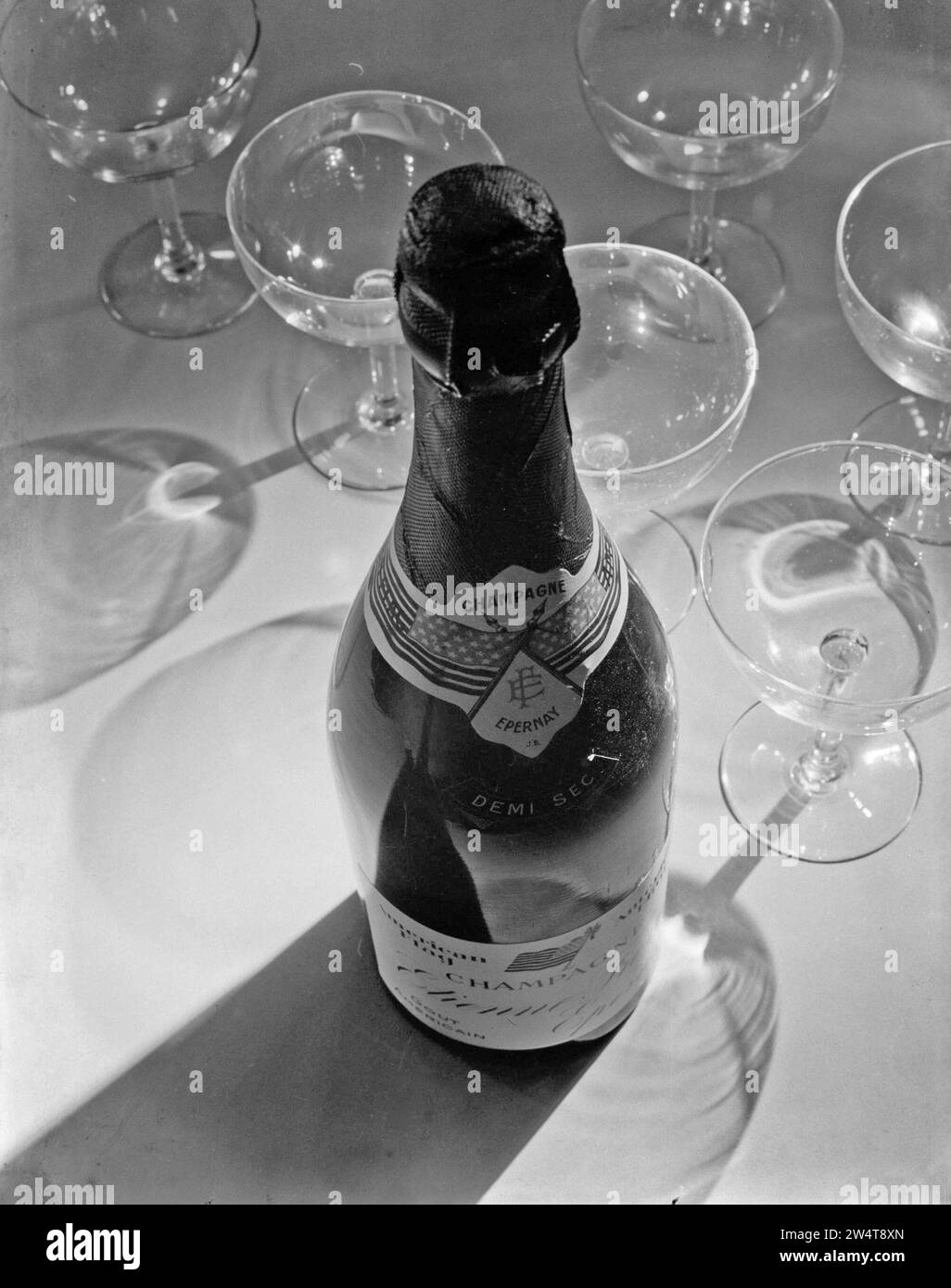 1930s champagne bottle Black and White Stock Photos & Images - Alamy