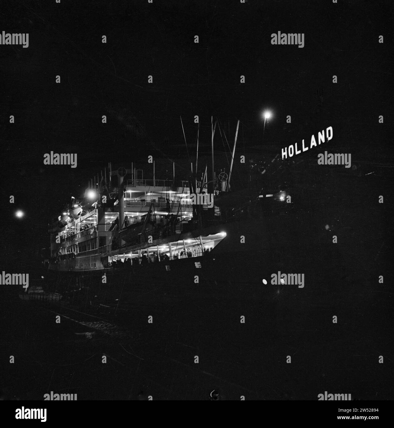 Holland 1940 hi-res stock photography and images - Alamy