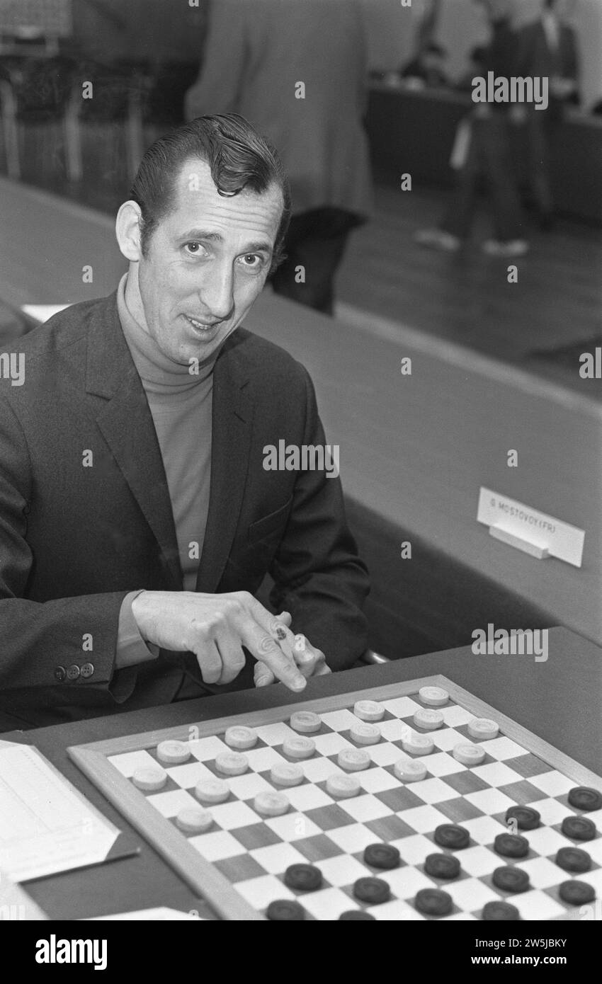 1970s checkers tournament hi-res stock photography and images - Alamy