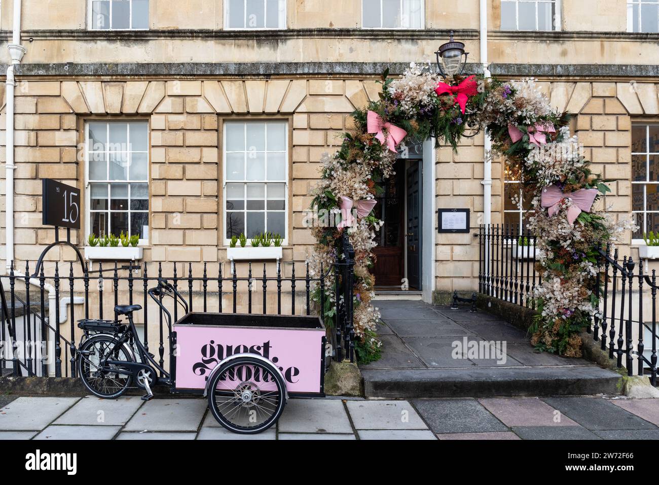 No.15 Great Pulteney Street Boutique Hotel & Spa decorated for Christmas, Great Pulteney Street, Bath, Somerset, England, UK Stock Photo